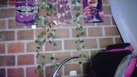 roos_veyker online show from July 11, 7:22 am
