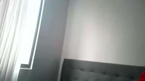 roosmery_ online show from April 24, 1:24 pm