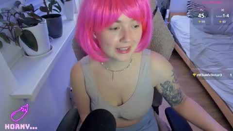 Snapshot of rororo1818 chatting on November 1, 1:13 pm reesha . online show from November 1, 1:13 pm