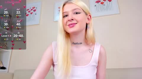 Snapshot of rosa_mariposa_ chatting on February 3, 10:47 am Rosa online show from February 3, 10:47 am