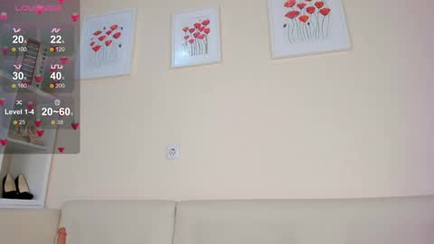 Snapshot of rosa_mariposa_ chatting on February 17, 11:13 am Rosa online show from February 17, 11:13 am