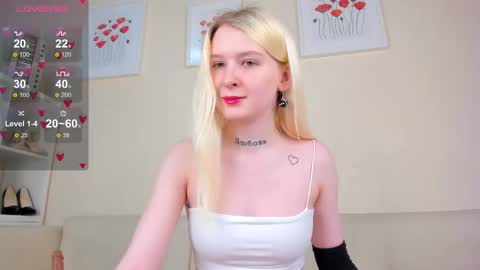 Snapshot of rosa_mariposa_ chatting on March 11, 5:13 pm Rosa online show from March 11, 5:13 pm