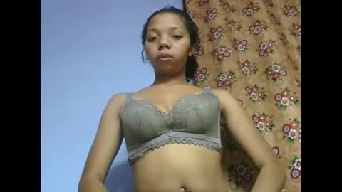 rosah225127 online show from May 26, 5:58 am