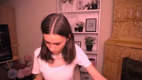 Snapshot of rosalais_ chatting on July 2, 6:30 am Rose online show from July 2, 6:30 am