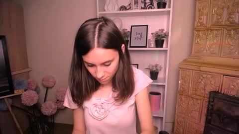 Snapshot of rosalais_ chatting on July 14, 6:51 am Rose online show from July 14, 6:51 am