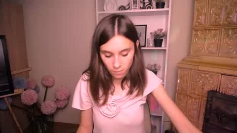 Snapshot of rosalais_ chatting on July 14, 10:21 am Rose online show from July 14, 10:21 am