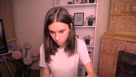 Snapshot of rosalais_ chatting on July 16, 6:19 am Rose online show from July 16, 6:19 am