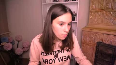 Snapshot of rosalais_ chatting on July 22, 6:27 am Rose online show from July 22, 6:27 am
