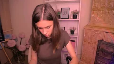 Snapshot of rosalais_ chatting on August 1, 6:12 am Rose online show from August 1, 6:12 am