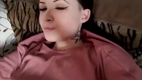 Alicia online show from October 18, 7:42 am