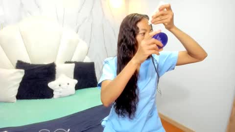 Snapshot of rosalinda_cortez chatting on March 10, 12:37 pm Rosalinda online show from March 10, 12:37 pm