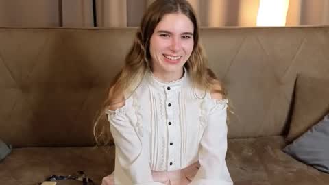 Kylie online show from November 26, 3:13 pm