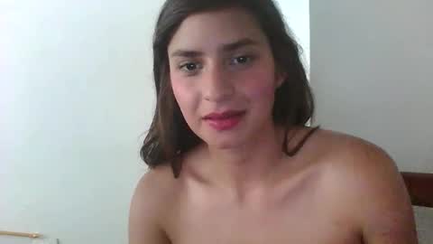 rosasvioletas online show from December 21, 8:27 pm