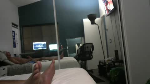 Snapshot of roscoes8 chatting on June 17, 5:54 am roscoes8 online show from June 17, 5:54 am
