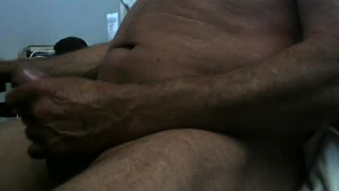 Snapshot of roscoes8 chatting on June 28, 5:24 am roscoes8 online show from June 28, 5:24 am