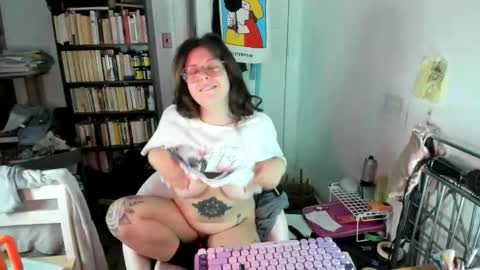 Snapshot of rose257044 chatting on November 27, 12:51 pm rose257044 online show from November 27, 12:51 pm