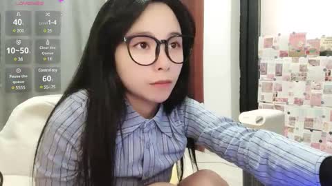 Snapshot of rose6688 chatting on February 17, 9:24 am rose online show from February 17, 9:24 am