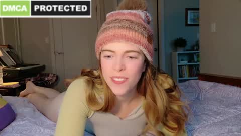 Snapshot of rose77782 chatting on December 8, 1:47 pm rose77782 online show from December 8, 1:47 pm