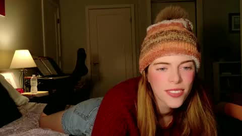 Snapshot of rose77782 chatting on December 13, 9:20 pm rose77782 online show from December 13, 9:20 pm