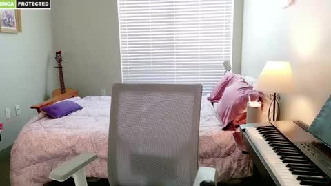 Snapshot of rose77782 chatting on February 5, 1:44 pm rose77782 online show from February 5, 1:44 pm