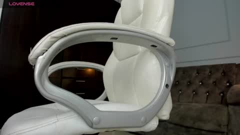 Snapshot of rose__monroe chatting on June 26, 7:51 pm rose__monroe online show from June 26, 7:51 pm