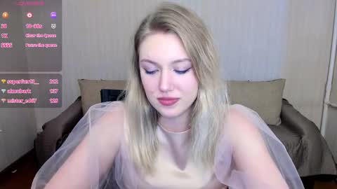 Snapshot of rose_brooks chatting on February 3, 10:43 pm Rose but u can call me princess online show from February 3, 10:43 pm