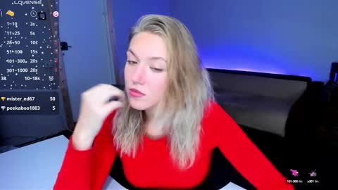 Snapshot of rose_brooks chatting on October 3, 9:12 pm Rose but u can call me princess online show from October 3, 9:12 pm