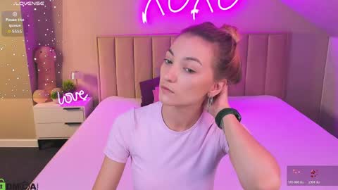 Kimberlly online show from June 8, 11:27 pm