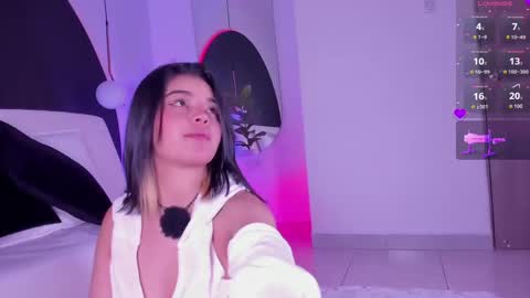 rose_jener06 online show from June 9, 5:35 pm