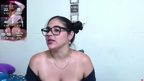Snapshot of rose_towers4 chatting on March 31, 10:32 pm rose_towers4 online show from March 31, 10:32 pm