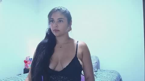 Snapshot of rose_towers4 chatting on May 12, 10:07 pm rose_towers4 online show from May 12, 10:07 pm