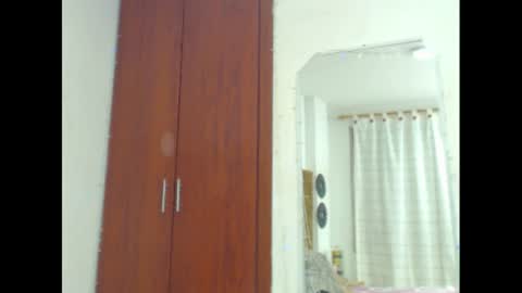 rose_valentiine online show from July 18, 3:54 am