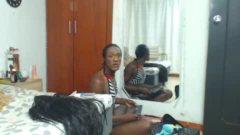 rose_valentiine online show from August 2, 3:27 am