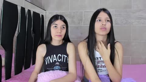 Rose y Miah online show from January 19, 7:04 am