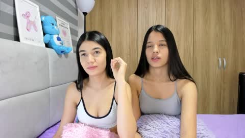 Rose y Miah online show from April 1, 3:07 am