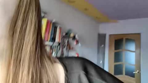 Sophie online show from December 2, 1:22 am