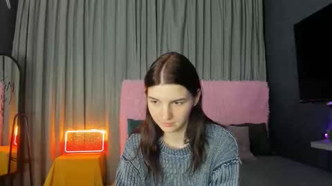 Snapshot of roseblanche2k chatting on December 1, 11:10 pm Florin online show from December 1, 11:10 pm