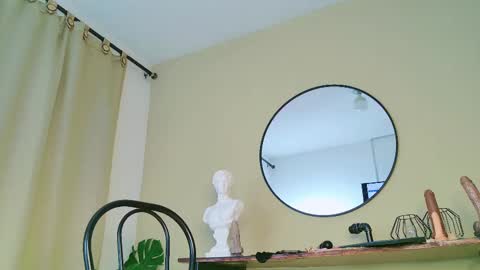 Snapshot of rosedelic chatting on February 14, 1:23 am rosedelic online show from February 14, 1:23 am