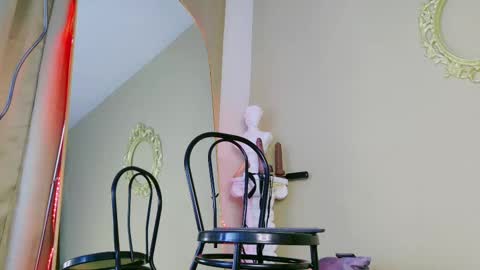 Snapshot of rosedelic chatting on February 28, 6:43 am rosedelic online show from February 28, 6:43 am