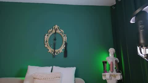 Snapshot of rosedelic chatting on October 10, 1:48 am rosedelic online show from October 10, 1:48 am