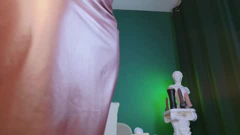 Snapshot of rosedelic chatting on October 18, 4:26 am rosedelic online show from October 18, 4:26 am