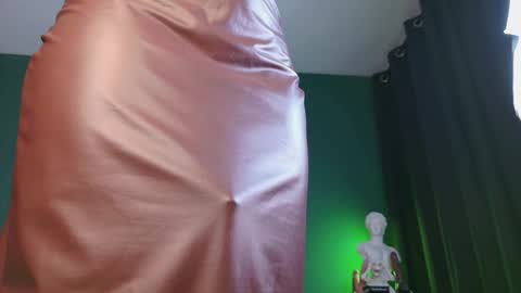 Snapshot of rosedelic chatting on November 6, 5:30 am rosedelic online show from November 6, 5:30 am