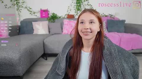 Snapshot of roseess_ chatting on September 21, 1:24 pm roseess_ online show from September 21, 1:24 pm