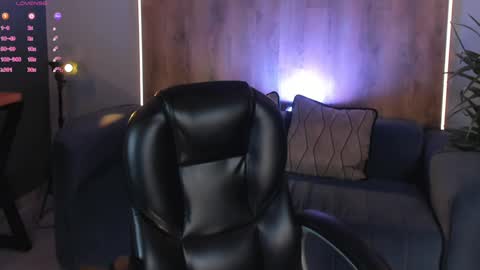 Snapshot of roseferrera chatting on December 28, 1:29 am Rose online show from December 28, 1:29 am