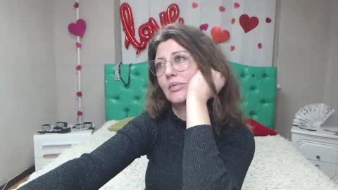 RoseHille online show from March 17, 6:33 pm