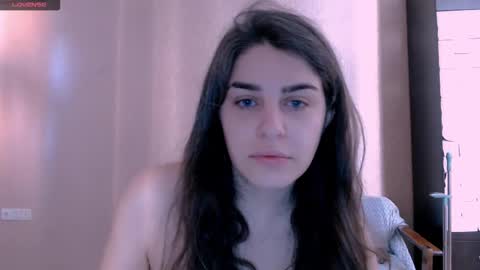 Snapshot of roselina_ chatting on November 20, 8:14 am Rose online show from November 20, 8:14 am