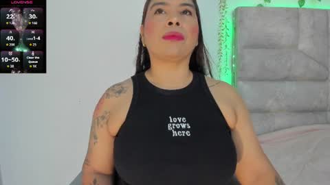 roselyn online show from June 12, 2:21 am