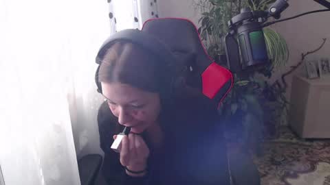 Lina online show from April 7, 10:05 am