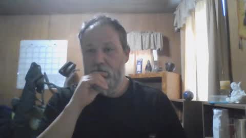 Snapshot of rosepanda chatting on December 24, 2:12 pm Lost4gain online show from December 24, 2:12 pm