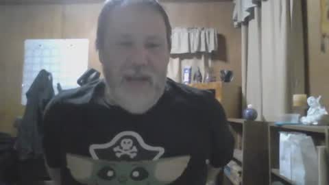 Snapshot of rosepanda chatting on February 5, 8:11 am Lost4gain online show from February 5, 8:11 am